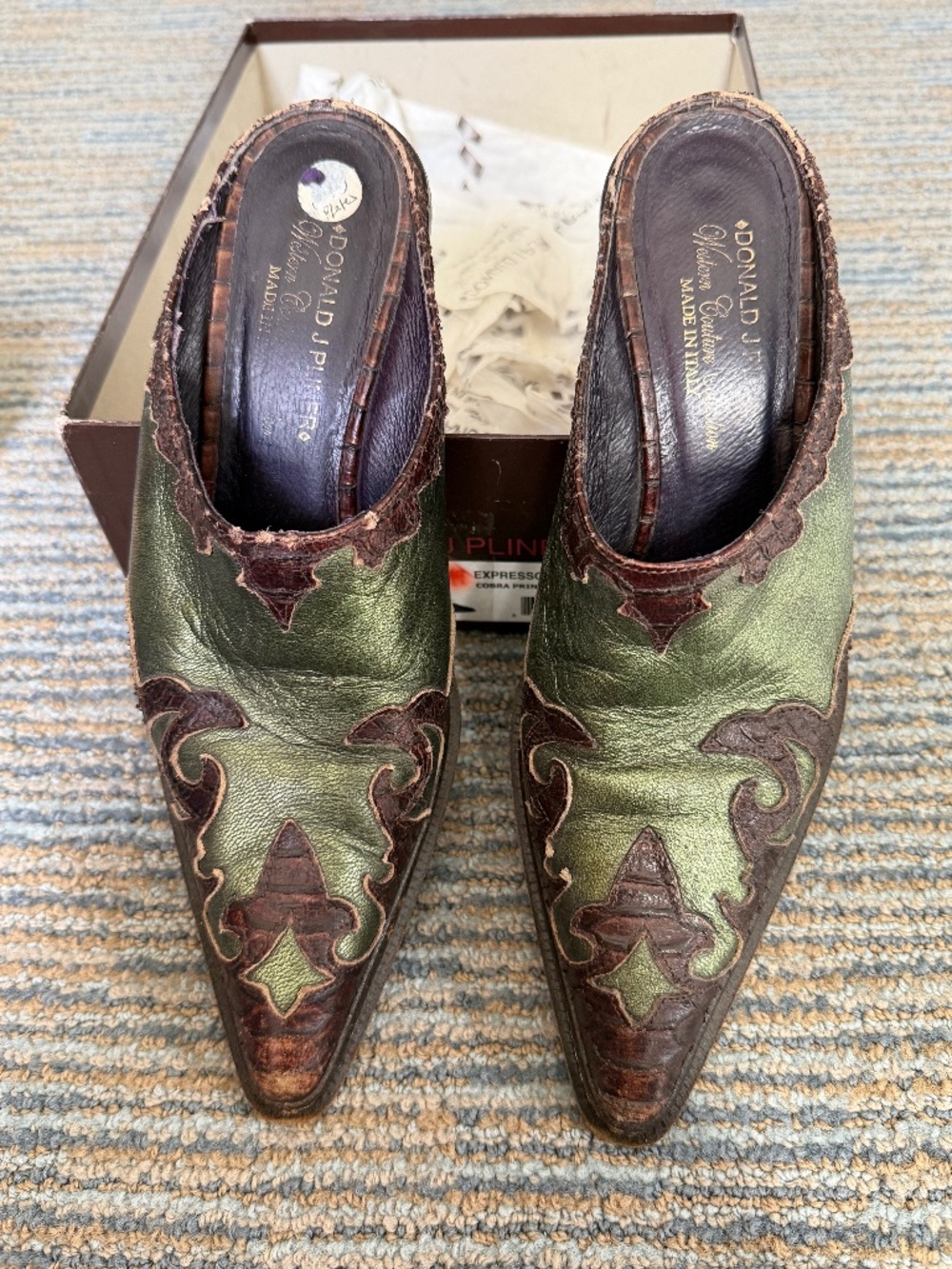 Donald J Pliner mules